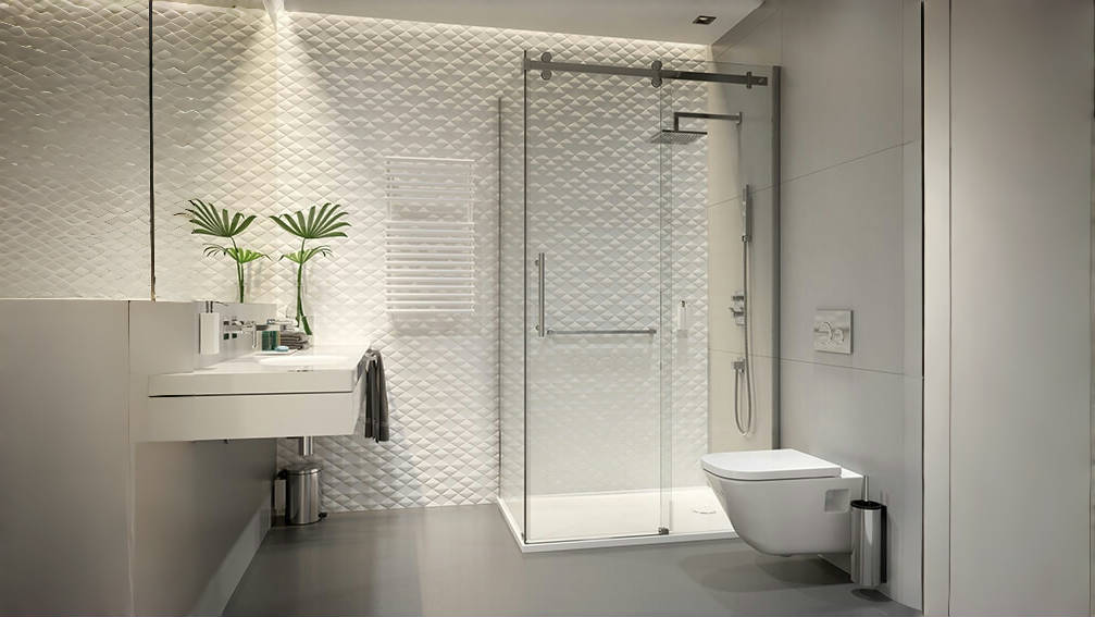 Showering in Style: Hotel Bathroom Design Inspiration for Your Home - AquivaCoast Showers